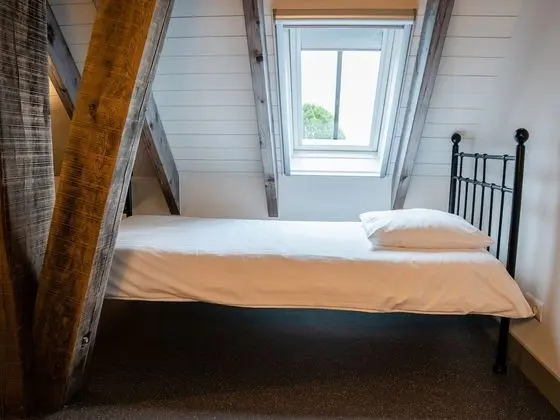 Deluxe Tek Büyük Yataklı Oda (Bed & Breakfast Large)