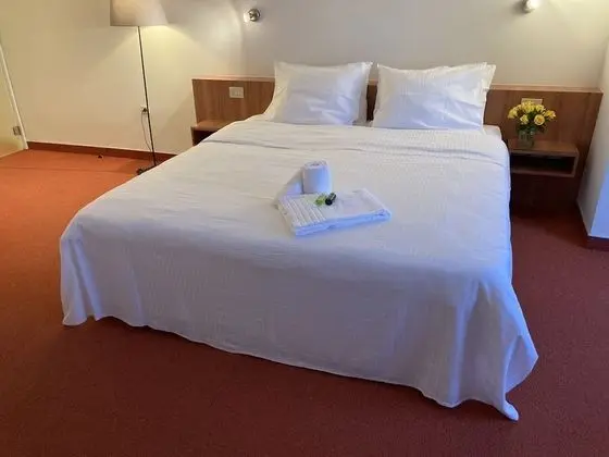 Classic Tek Büyük Yataklı Oda