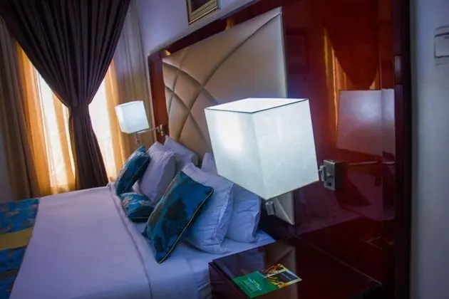 Mini Suite
