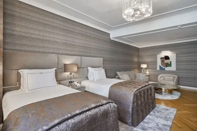 Deluxe Üç Kişilik Oda