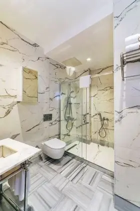 Deluxe Üç Kişilik Oda