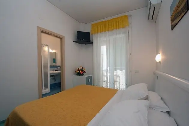 Tek Büyük veya İki Ayrı Yataklı Oda, Balkon