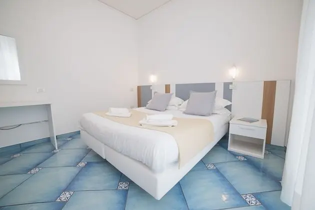 Tek Büyük veya İki Ayrı Yataklı Oda, Balkon