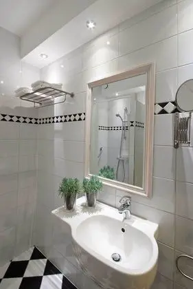 Economy Twin Room