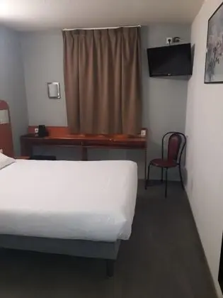Tek Büyük Yataklı Oda, 1 Çift Kişilik Yatak