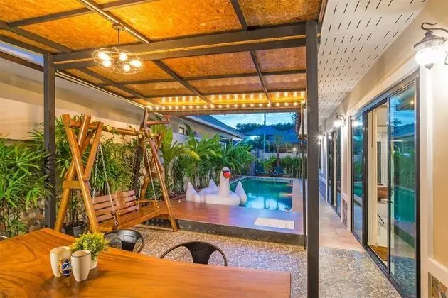 Four Bedrooms Villa