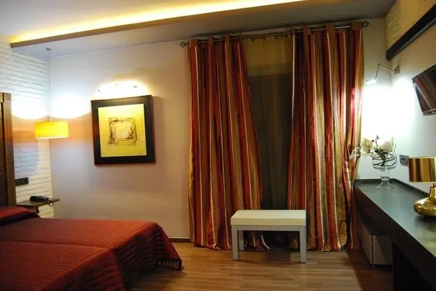 Tek Büyük Yataklı Oda