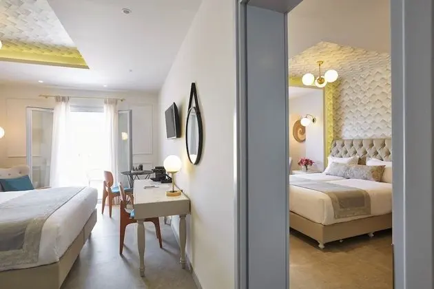 Family Oda, 2 Yatak Odası, Küvet, Havuz Manzaralı (Cosy)