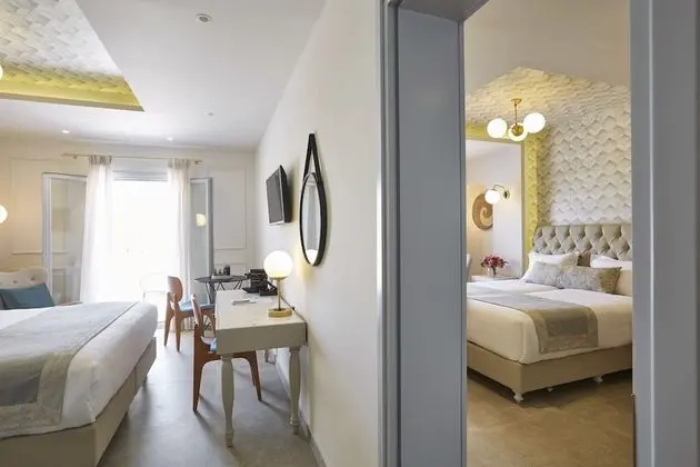 Family Oda, 2 Yatak Odası, Küvet, Havuz Manzaralı (Cosy)