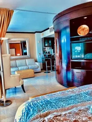 Luxury Stüdyo Süit, 1 Yatak Odası, Havuz Manzaralı, Okyanusa Sıfır
