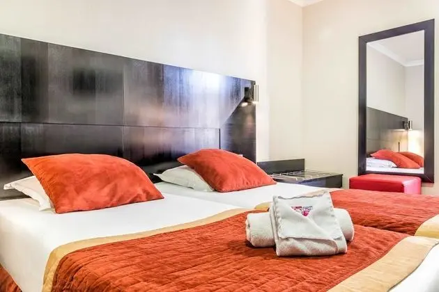 Standard Tek Büyük veya İki Ayrı Yataklı Oda