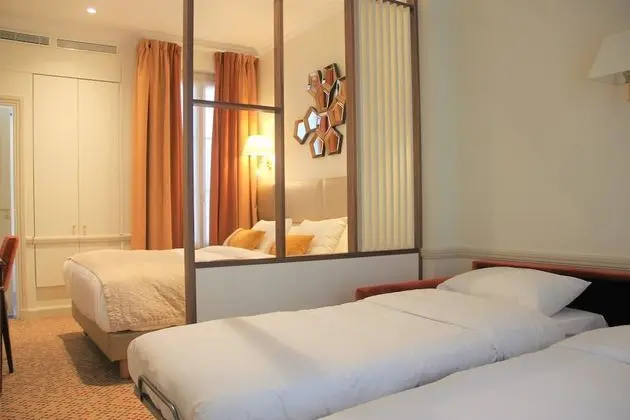 Junior Oda, Avlu Manzaralı (Pavillon)
