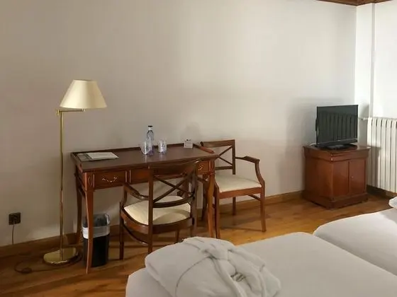 Üç Kişilik Oda