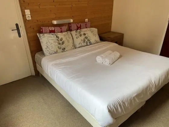 Traditional Tek Büyük Yataklı Oda