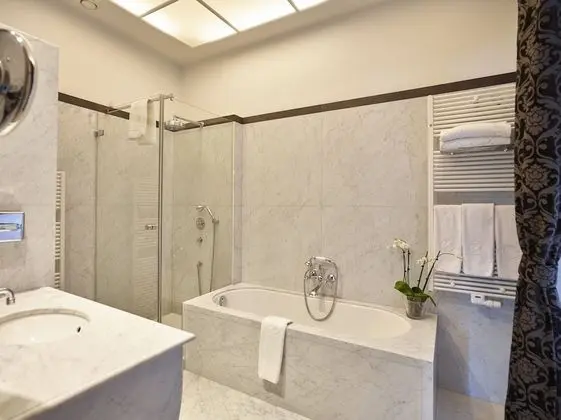 Executive Oda, Kanal Manzaralı (Royal)