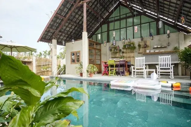 Villa, 3 Yatak Odası, Havuz Manzaralı