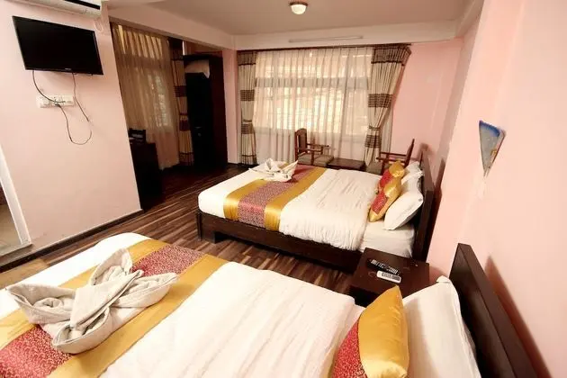 Deluxe Tek Büyük Yataklı Oda