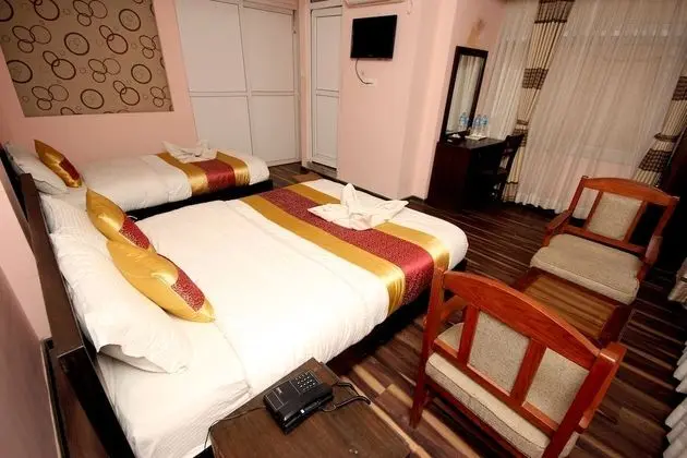 Deluxe Tek Büyük Yataklı Oda