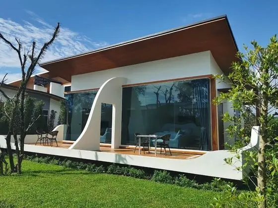 Villa with Garden View
