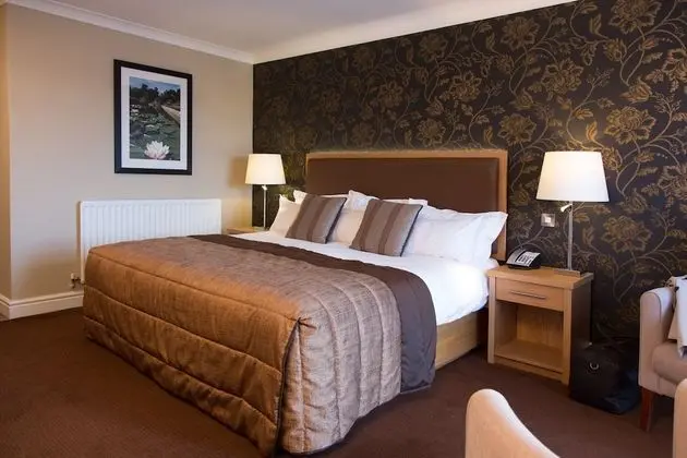 Estate View King Guest Room