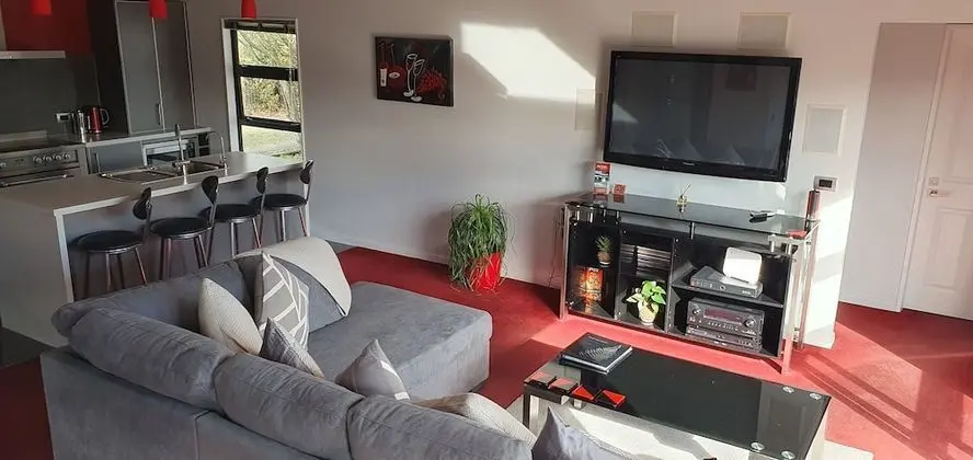 Standard Ev, 4 Yatak Odası, Sigara İçilmez, Sıcak Su Havuzu