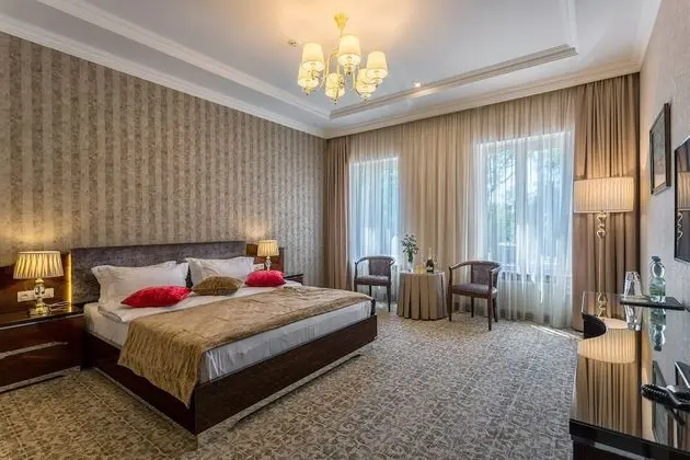 Junior Tek Büyük Yataklı Oda