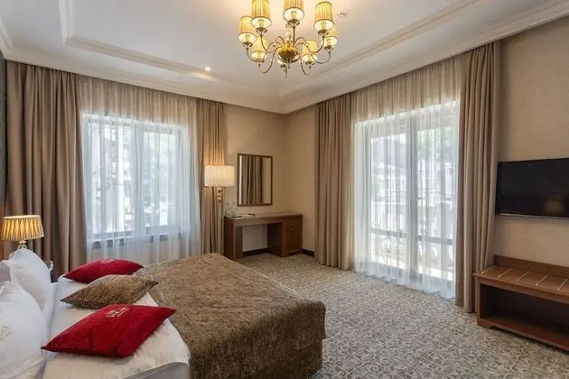 Junior Tek Büyük Yataklı Oda