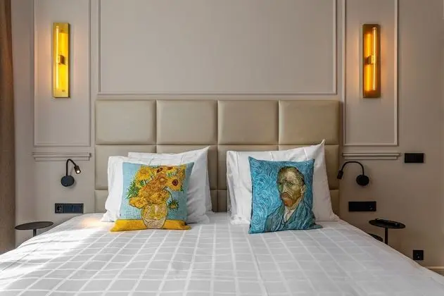 Deluxe Tek Büyük Yataklı Oda