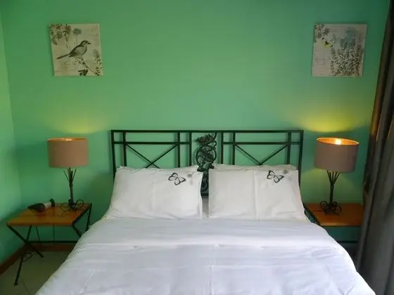 Bougainvillea Suite