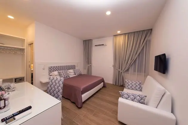 Deluxe Üç Kişilik Oda
