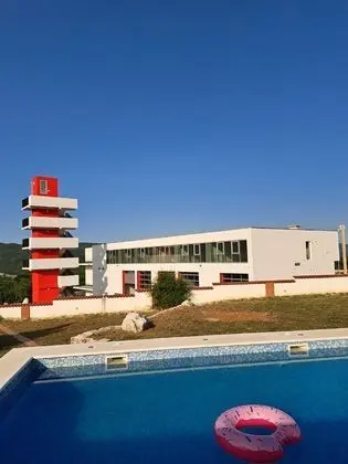 Villa (Luxury Villa)