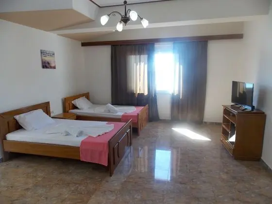 Dört Kişilik Oda, Deniz Manzaralı