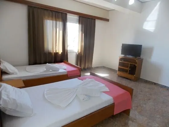 Dört Kişilik Oda, Deniz Manzaralı