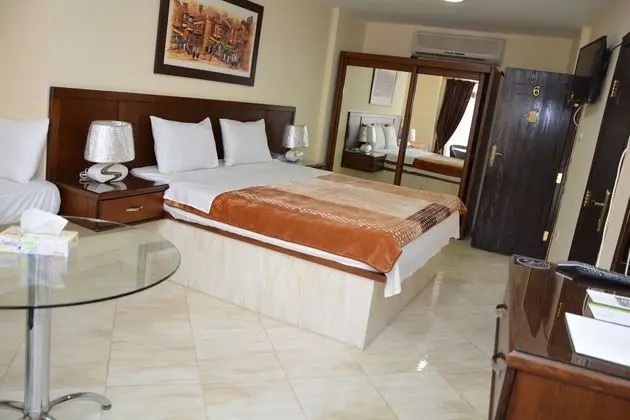 Deluxe Üç Kişilik Oda