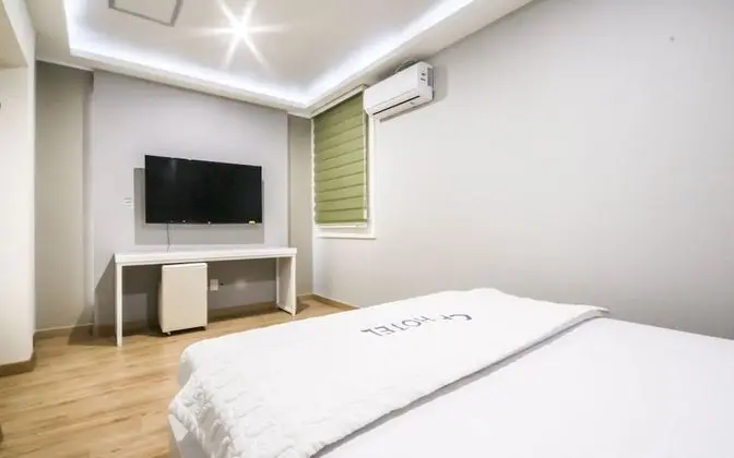 Oda (VIP (Netflix Available 2 Rooms 3 Doub)