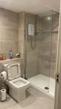 Exclusive Apart Daire, Banyolu/Duşlu, Park Manzaralı