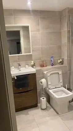 Exclusive Apart Daire, Banyolu/Duşlu, Park Manzaralı