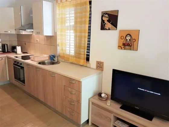Ev (Villa Dean - 80m from the beach - H(4)