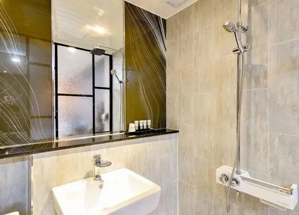 Premium Tek Büyük Yataklı Oda