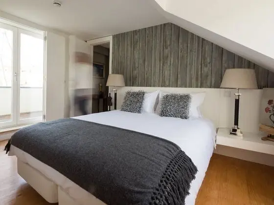 Tek Büyük veya İki Ayrı Yataklı Oda