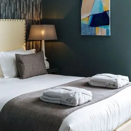 City Tek Büyük veya İki Ayrı Yataklı Oda