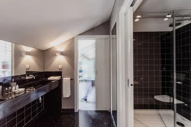 Gallery Süit, Teras