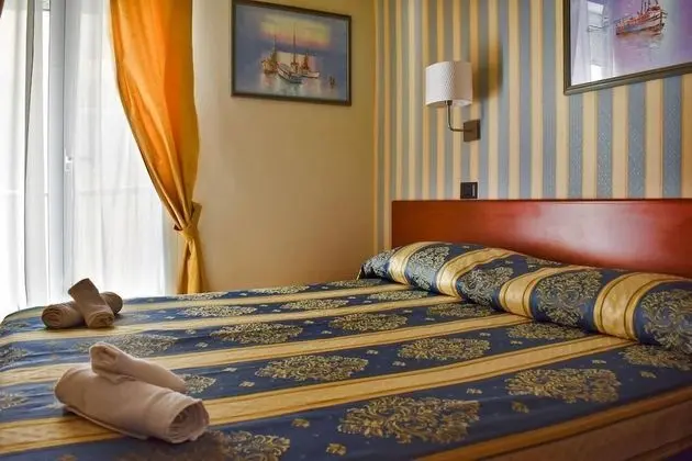 Tek Büyük veya İki Ayrı Yataklı Oda