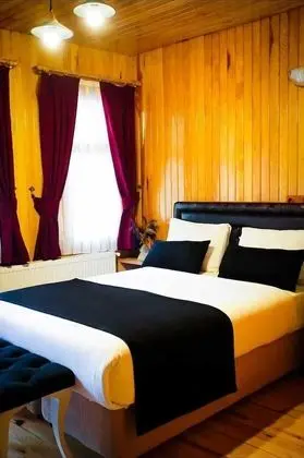 City Tek Büyük Yataklı Oda