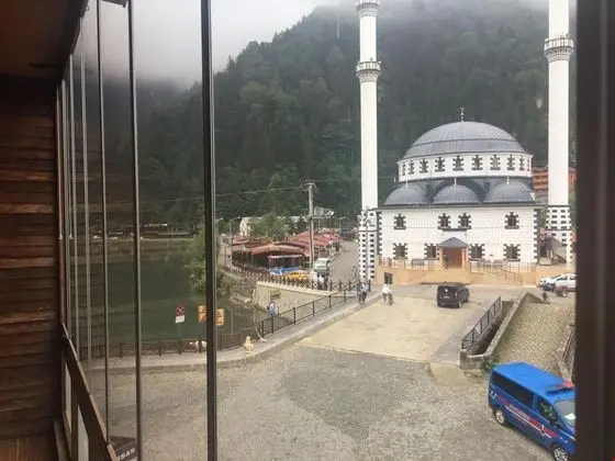 Klasik Oda - Göl Manzaralı