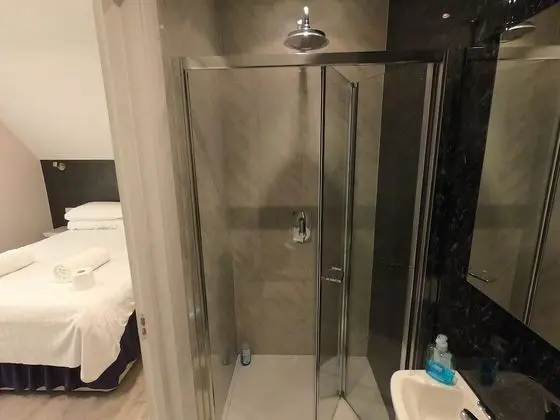Standard Tek Büyük Yataklı Oda, Banyolu/Duşlu