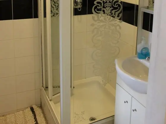 Süit, Banyolu/Duşlu (- Double & 2 Single beds)