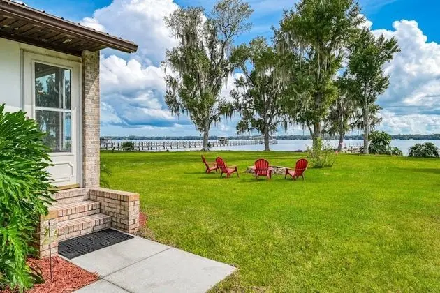 Ev (Debra Jean's River Retreat)