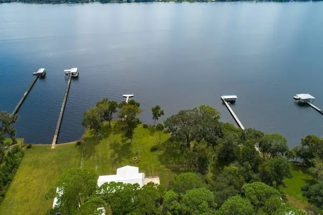 Ev (Debra Jean's River Retreat)