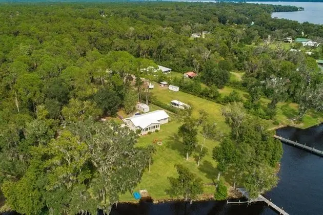 Ev (Debra Jean's River Retreat)